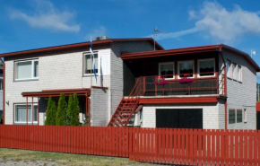 Nooruse Majutus in Kuressaare